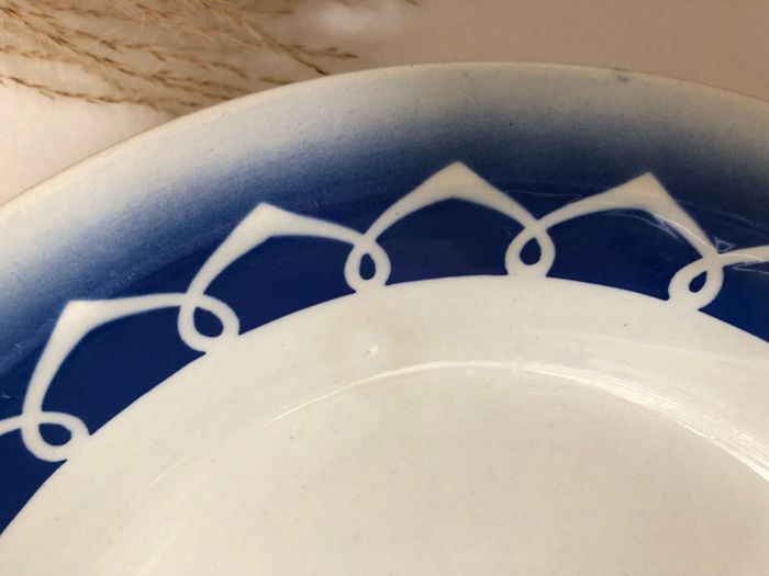 Vintage sublime plat creux blanc et bleu faïence Badonviller - photo numéro 5