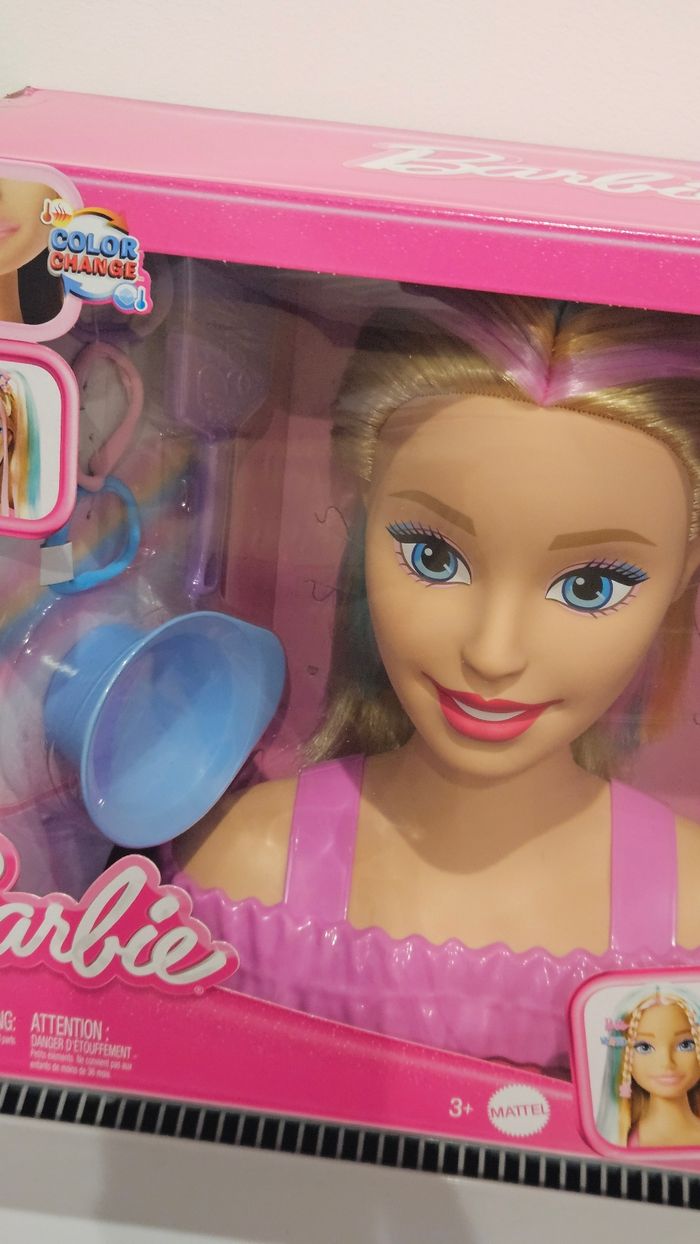 Tête à coiffer Barbie blonde avec ses accessoires - photo numéro 4