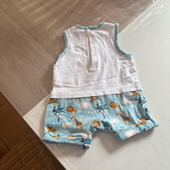 Combi short 3 mois (60 cm) - photo numéro 2