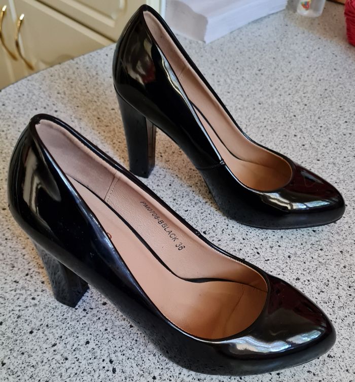 Escarpins vernis noir P 36 - photo numéro 2