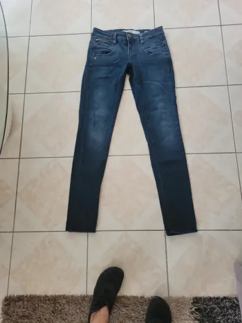 Jean taille 28 -L32 taille 38