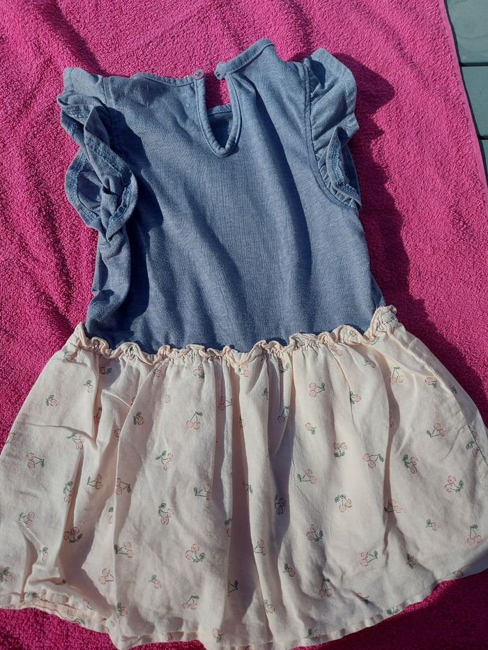 Robe primark 12/18 mois - photo numéro 3