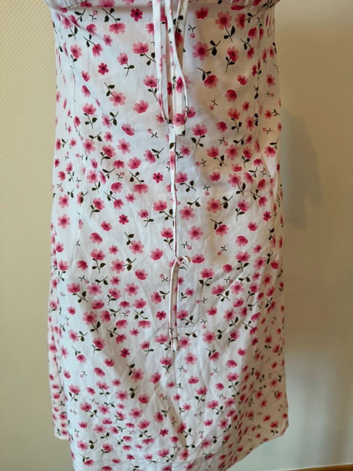 Robe d’été à fleur en très bon état taille M SHEIN - photo numéro 4