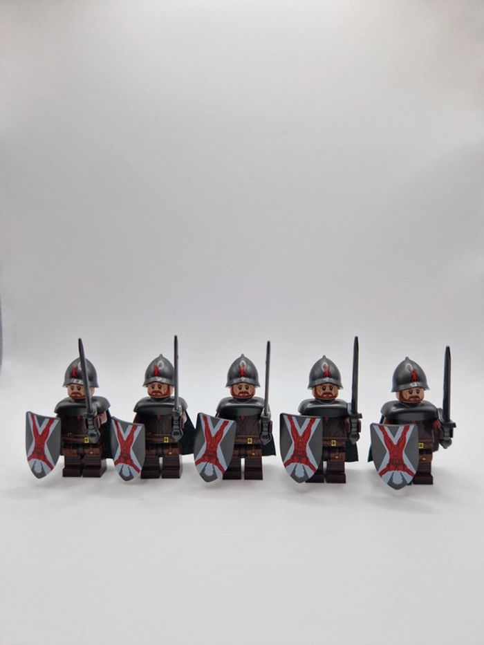 Figurines type lego 5 guerriers de la maison Bolton game of thrones