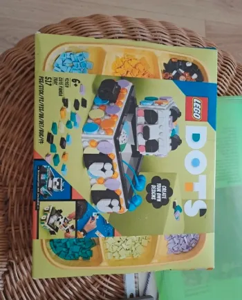 Boîte panda lego dots