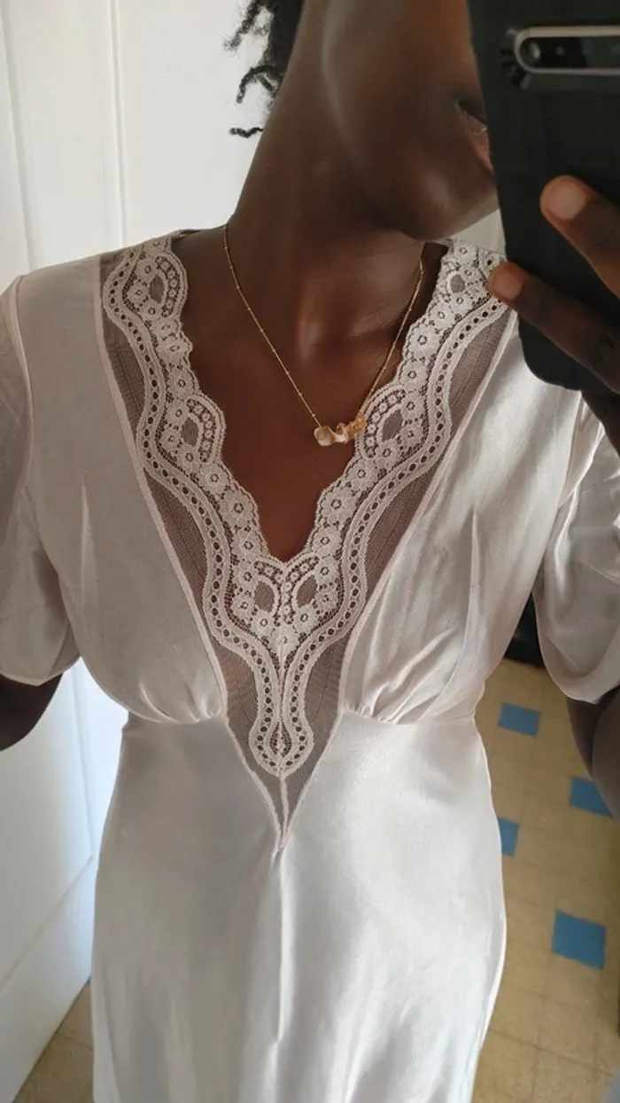 Robe de chambre chemise de nuit vêtements d'intérieur vintage dentelle décolleté cintrée longue - photo numéro 2