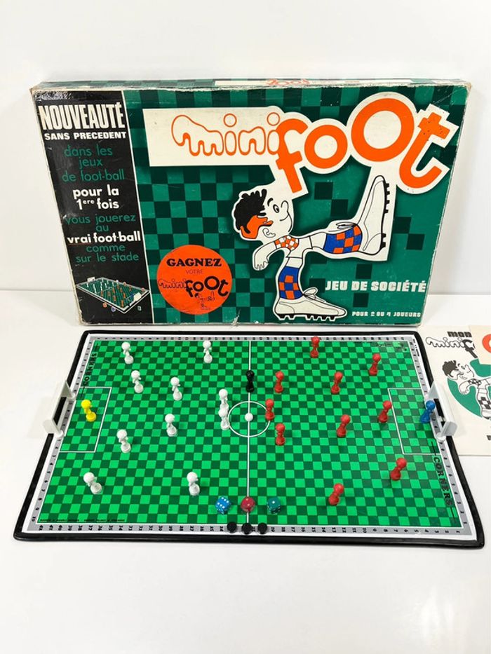 Jeu ancien : " Mini Foot " fabriqué en France - photo numéro 2