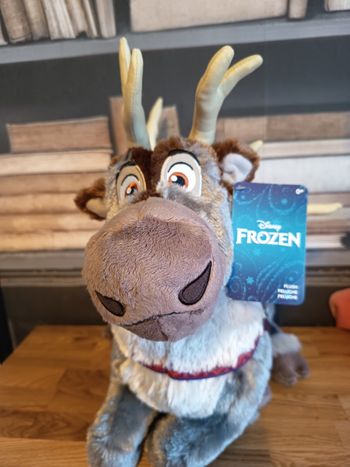 Grande peluche Sven Disney store neuve