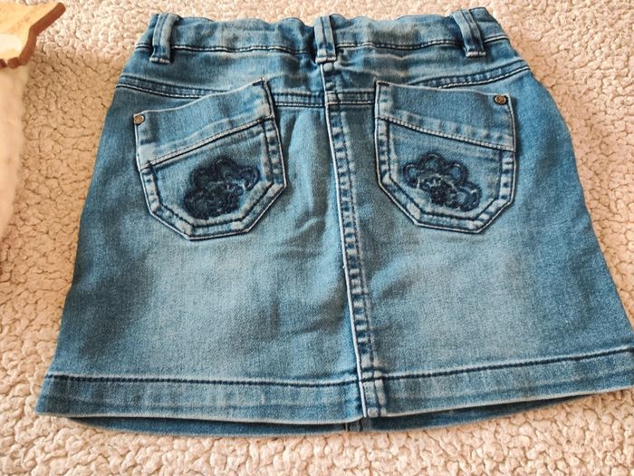 Jupe dpam 4 ans - photo numéro 3