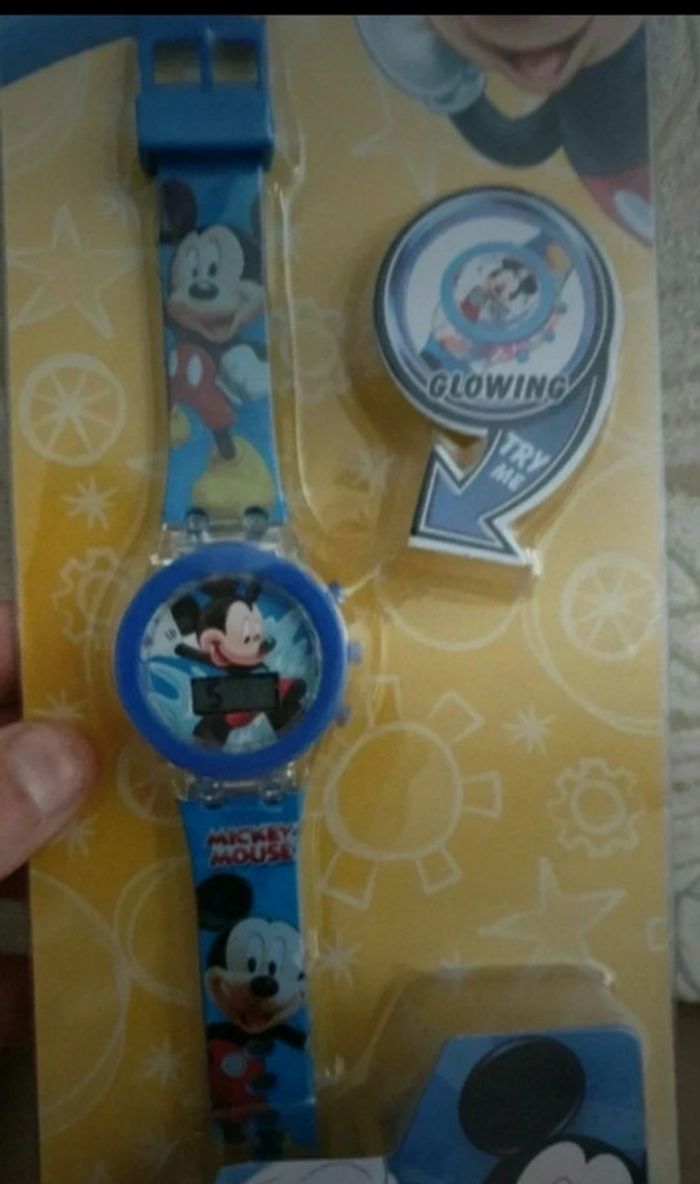 Montre mickey lumière