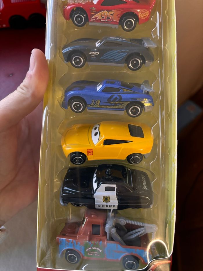 Camion transporteur Mack rampe - remorque amovible - 6 voitures NEUF - Mattel Disney Pixar Cars - photo numéro 6