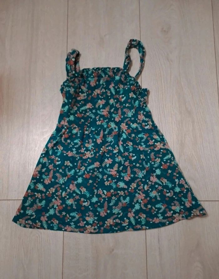 Superbe robe légère 4A