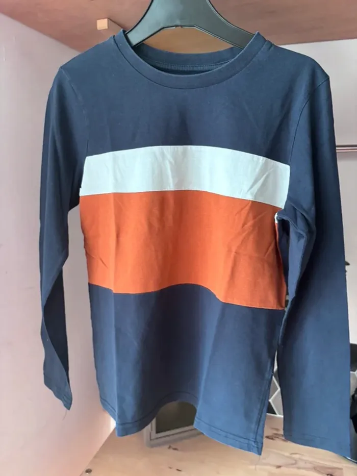 Sublime t-shirt ML marine Camel et blanc 9/10 ans