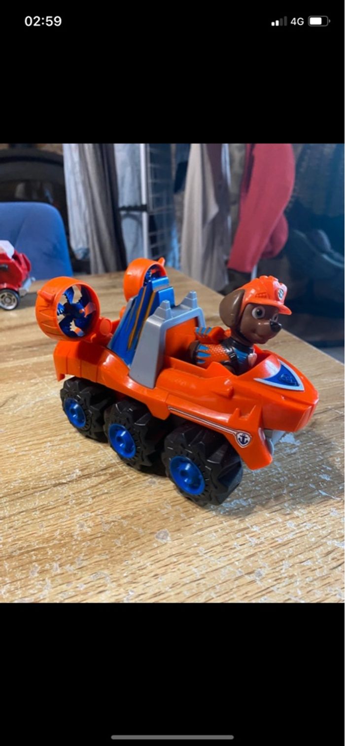 Vehicule + personnage paw patrol du film