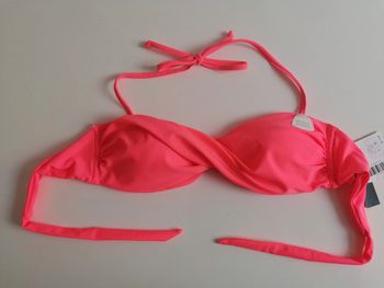 Haut de maillot de bain taille 40 LH