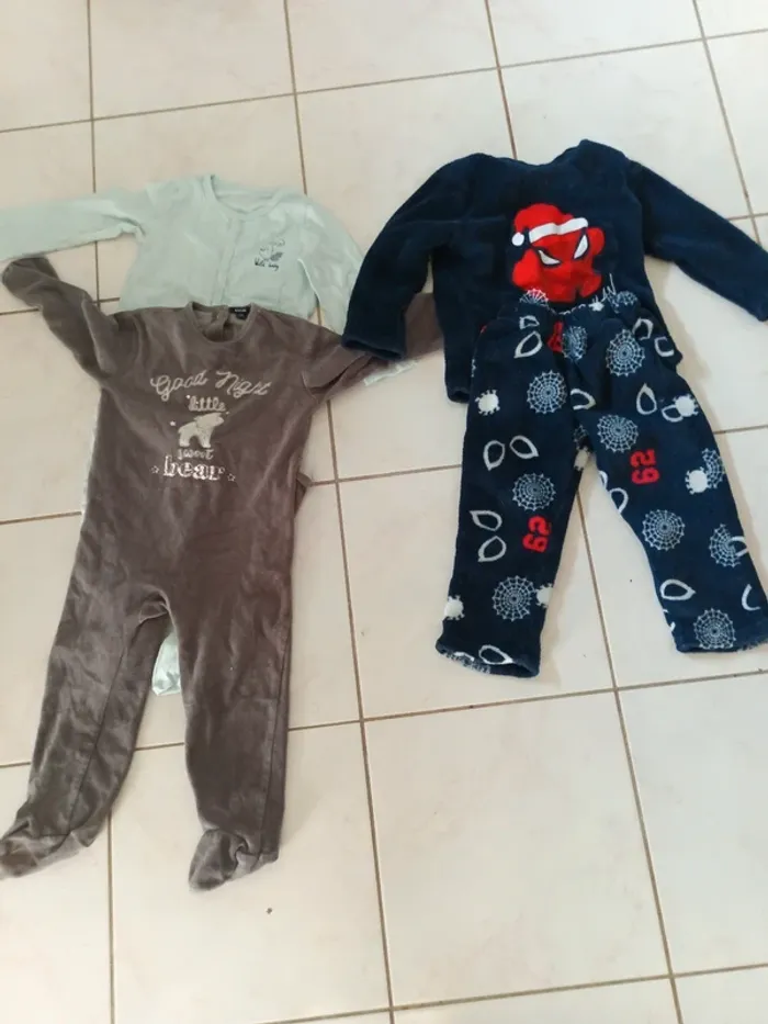 Lot de 3 pyjamas hiver 3 ans