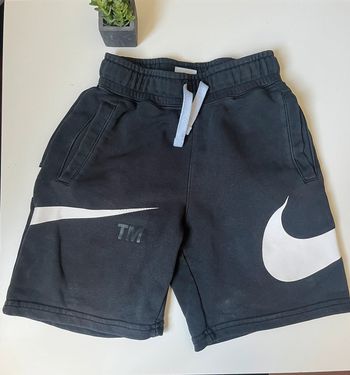Short nike noir 9 ans