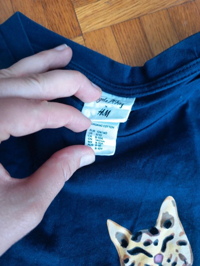 T-shirt Angela Mc Kay léopard et fleurs h&m 9/10 ans - photo numéro 3