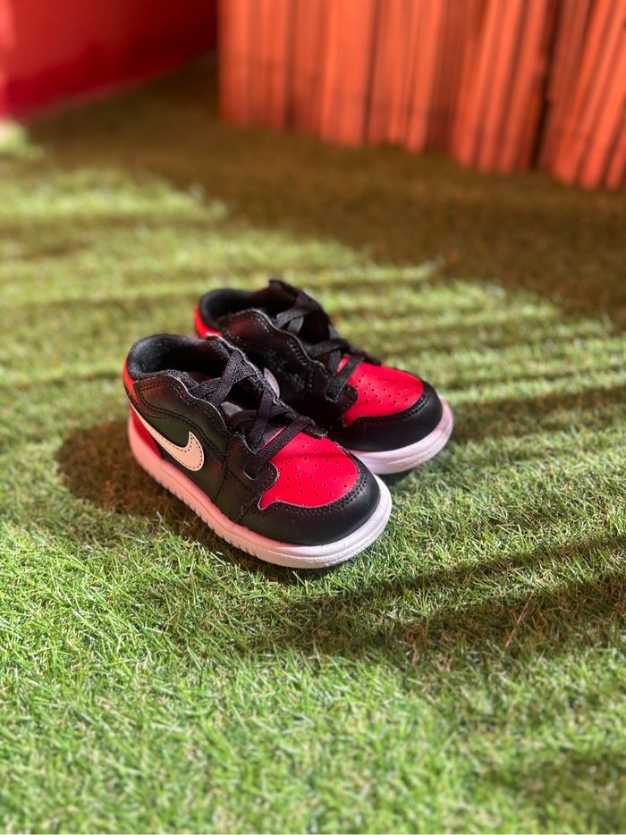 Jordan mid 1 low