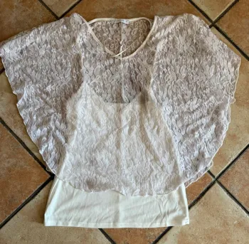 Blouse dentelles blanc dentelles manche chauve souris taille s gemo
