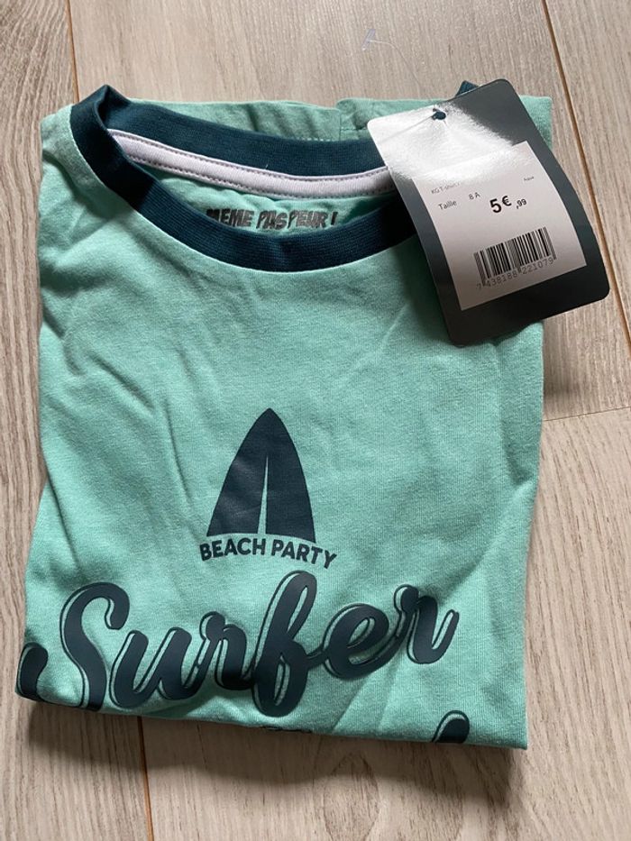 Tee-shirts manches courtes 8 ans neuf