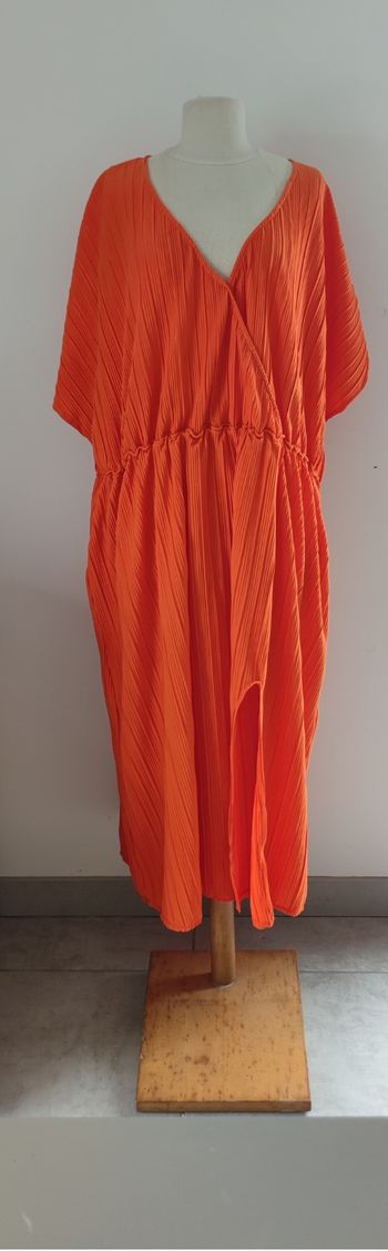 Robe orange marque Kiabi taille 50-52 pour femme