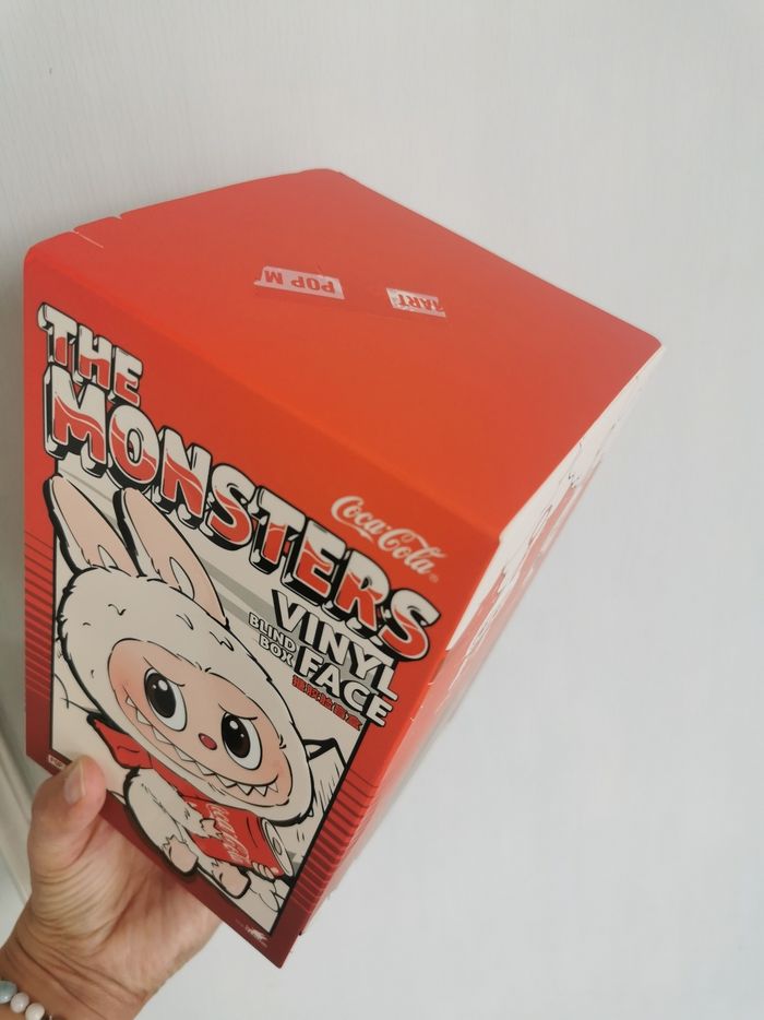 Pop mart labubu coca cola the monsters - photo numéro 4