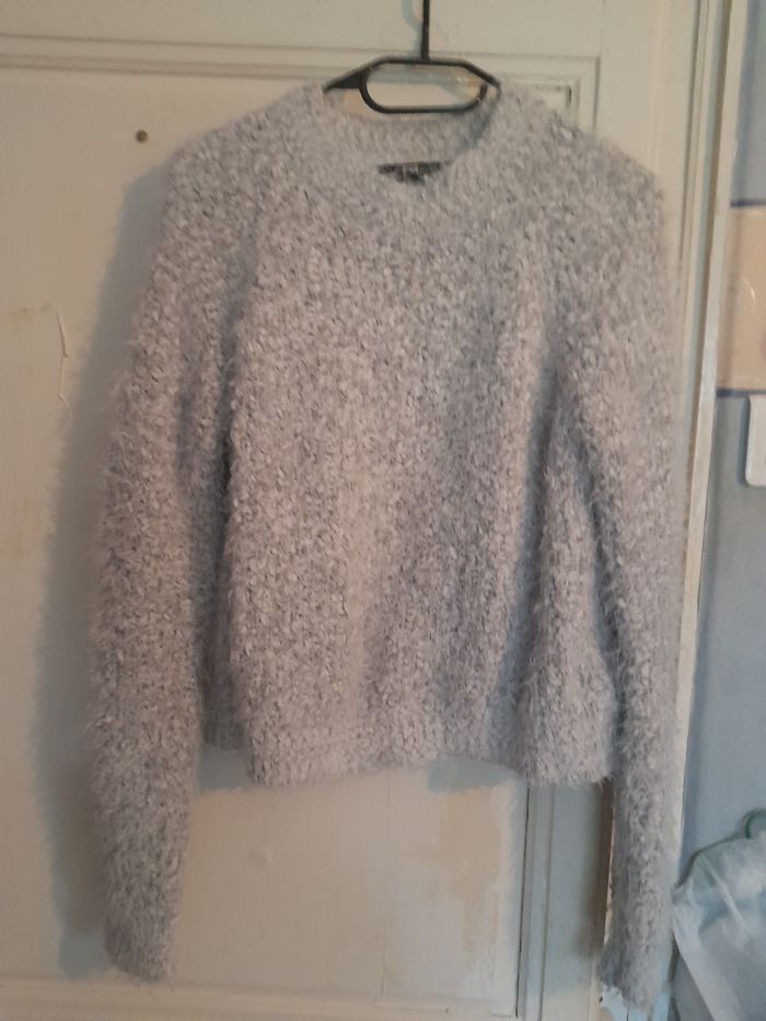 Pull en maille gris chiné, marque FB sister, taille XS
