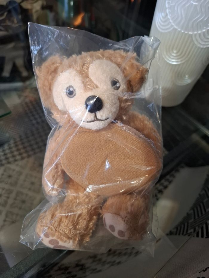 Peluche d'épaule shoulder plush Duffy the disney bear - photo numéro 4