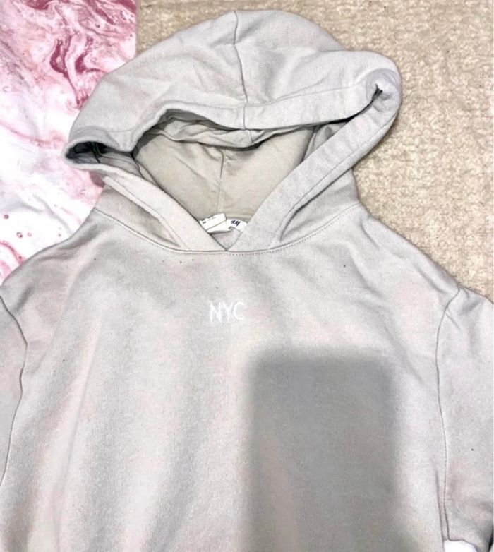 Sweat crop avec capuche couleur beige taille 11/12ans h&m