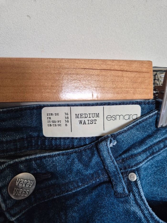 Short esmara taille 38 - photo numéro 2