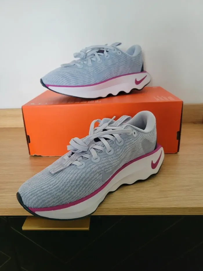 Nike Motive T40 100% Authentique - photo numéro 4