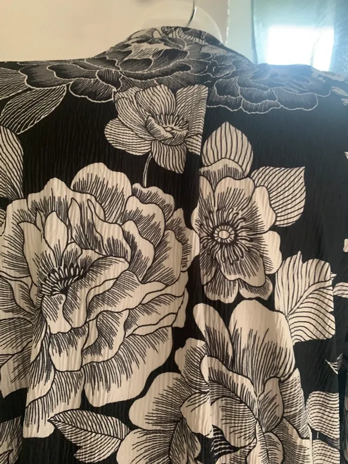 Blouse fantaisie taille 42 manches 3/4 - photo numéro 9