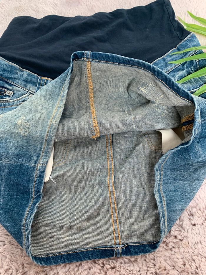 Mini jupe en jean - photo numéro 3