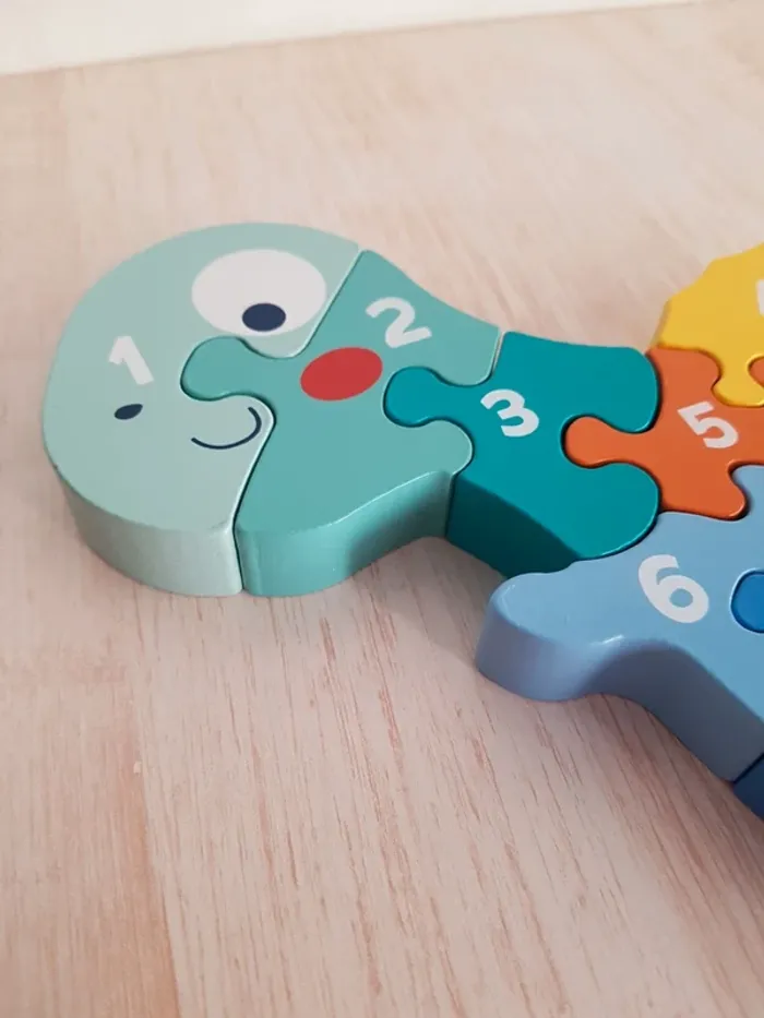 Puzzle spinosaure en bois chiffres et couleurs - photo numéro 9