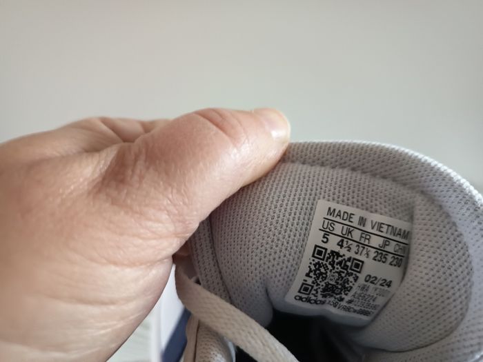 Basket adidas - photo numéro 4