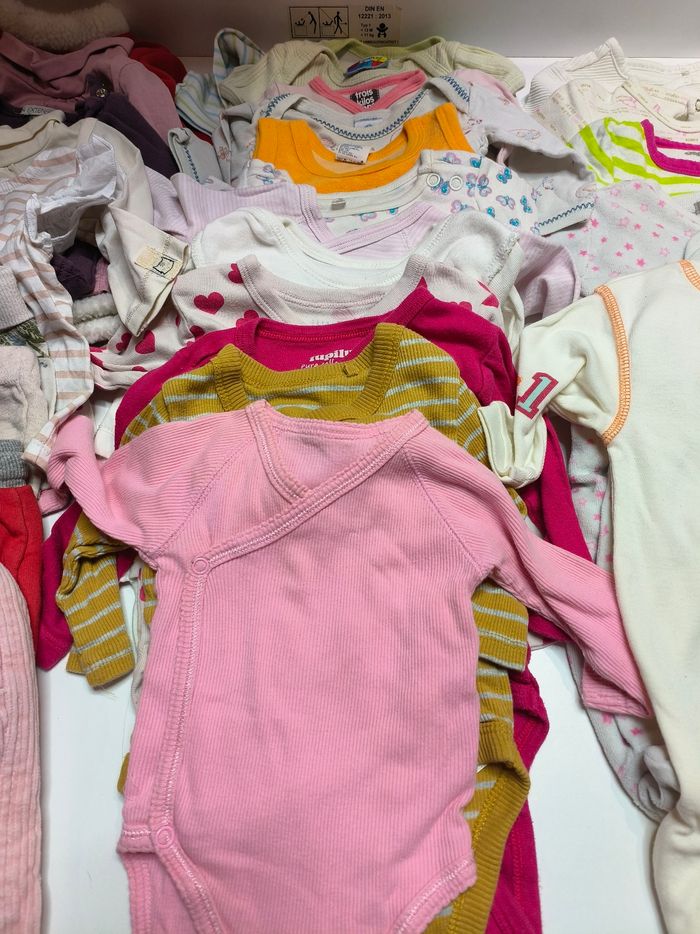 Lot 26 vêtements bébé fille 3 mois - photo numéro 3