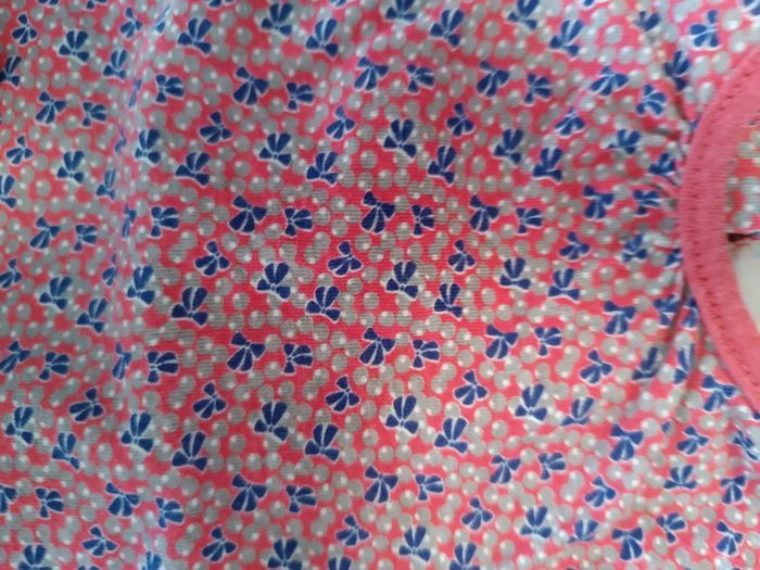 Lot deux hauts longues manches 6 mois - photo numéro 3