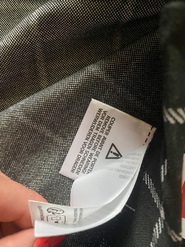 Pantalon neuf 10 ans - photo numéro 4