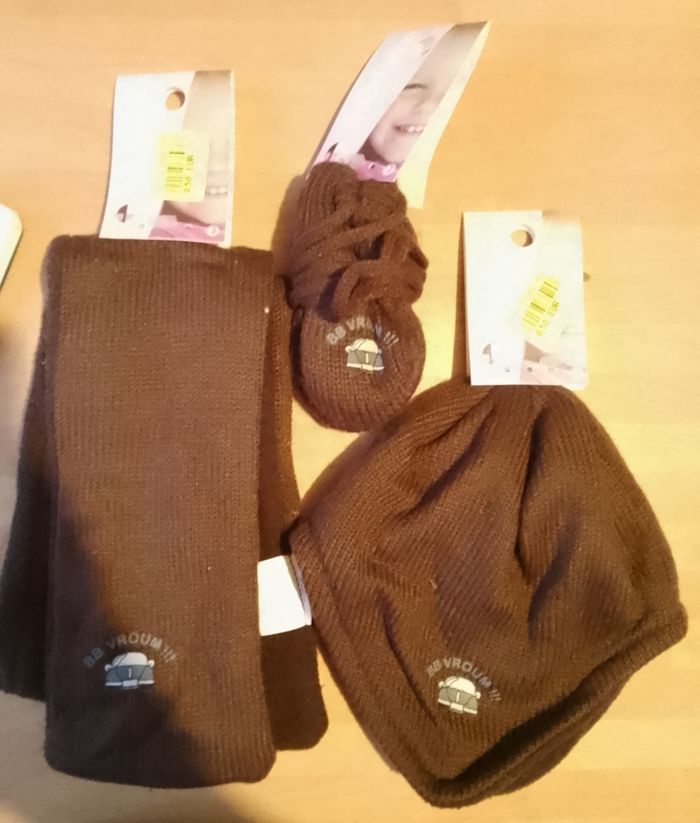 Bonnet, écharpe et gants