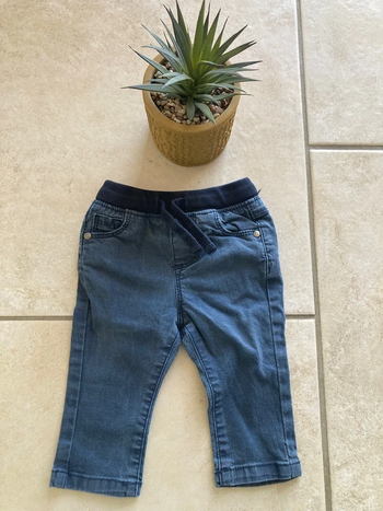Jean garçon taille 6 mois