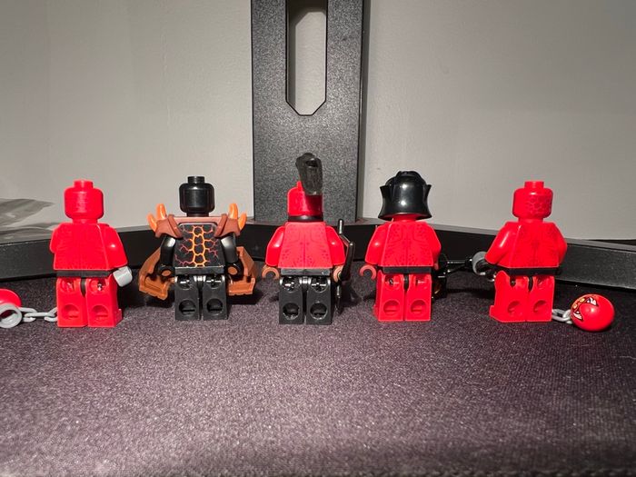 Lego lot figurine nexo knight castle - photo numéro 2