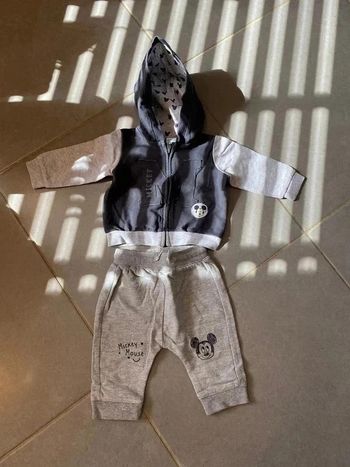 Ensemble (pantalon & gilet zippé) Mickey - Bleu Marine & Gris - 3 mois
