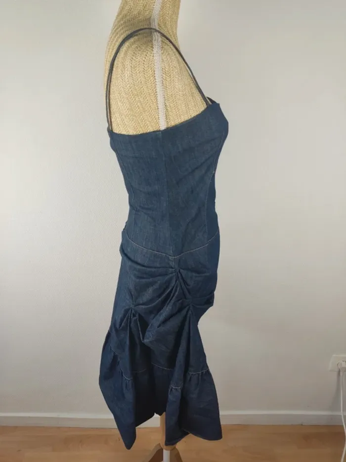 Robe asymétrique et froncée à bretelles en jeans bleu marine vintage taille 38 Christian Lacroix - photo numéro 4