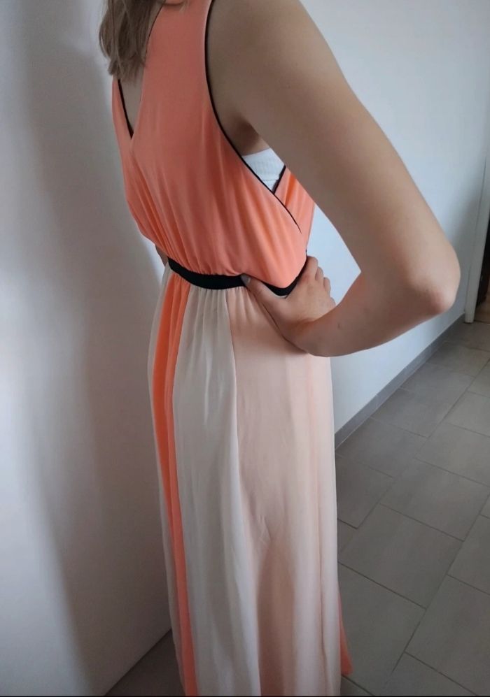 Jolie robe taille  38 - photo numéro 2