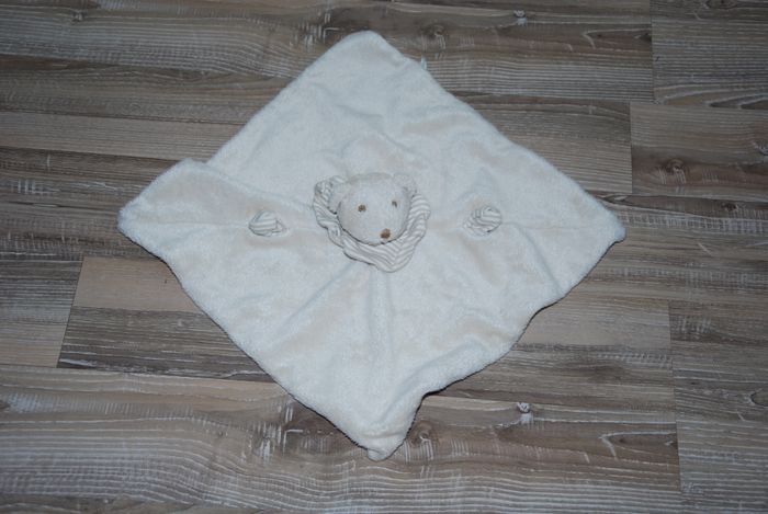 Doudou Pomme Ours plat beige blanc col raye