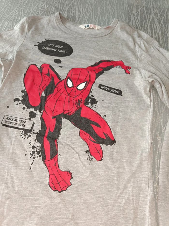 Manche longue 💙 Spiderman 💙8-10ans - photo numéro 2