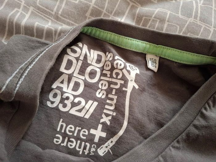 tee shirt c&a 13/14 ans - photo numéro 3