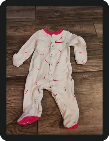 Pyjama blanc rose Nike Taille 50-56 cm