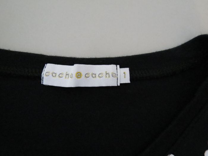 Top noir Cache Cache – détails bijoux & boutons cœur🩶 - photo numéro 9